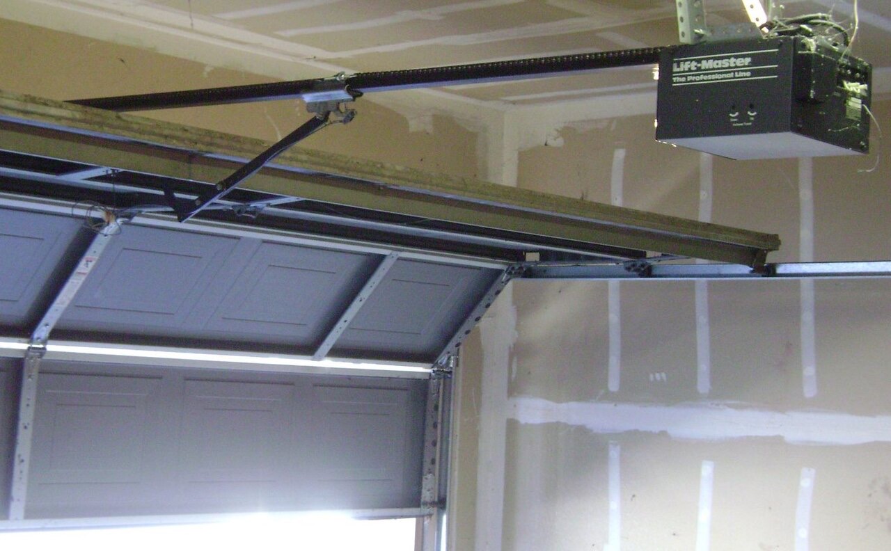 Overhead garage door opener motor